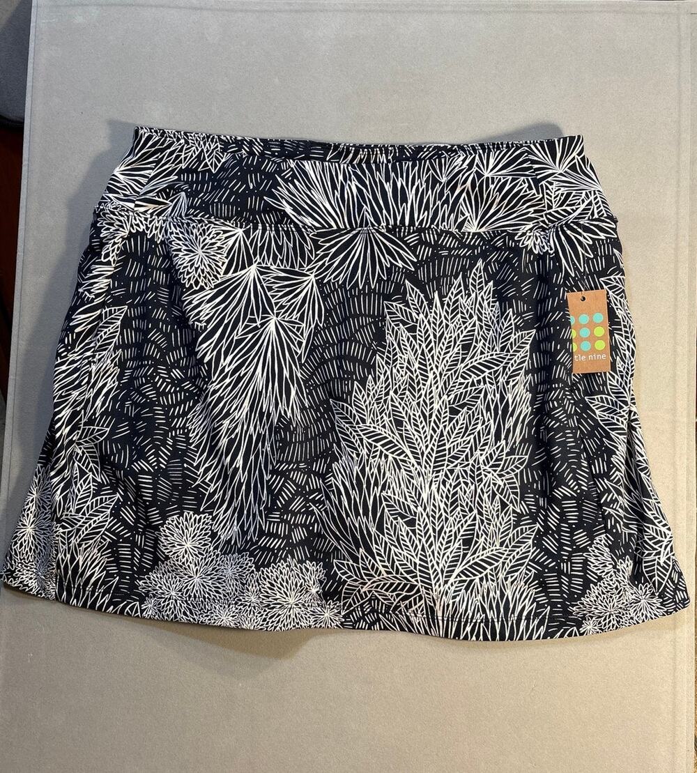 Title Nine Pocket Dream Skort *NWT* 16 " Ladies Size Large